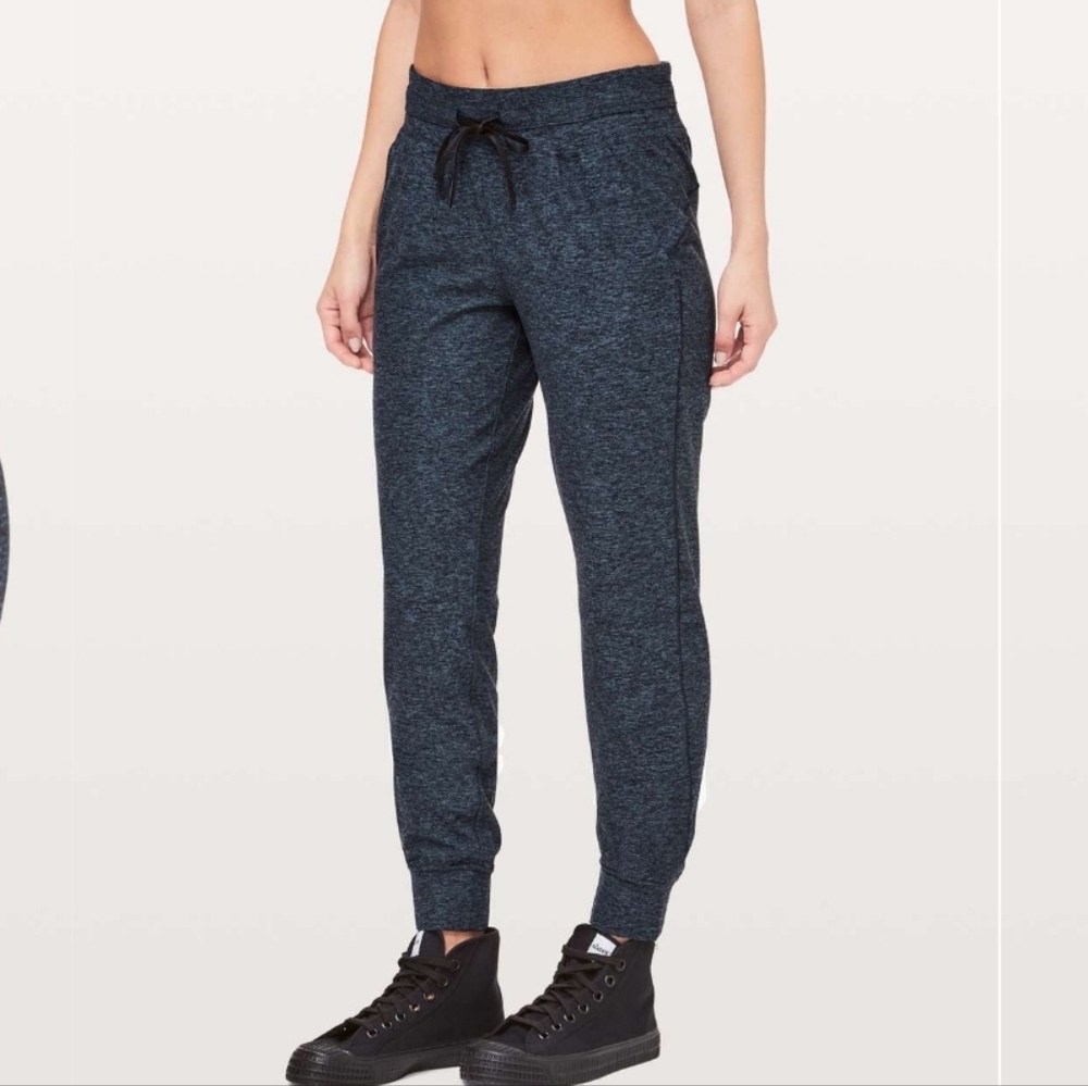Lululemon Ready To Rulu Pant *Updated 29"

Heathered True Navy / Black